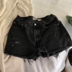 High rise Levi’s denim shorts